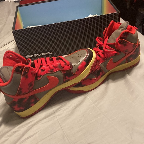 Nike dunks acid red never worn size 11 - Picture 2 of 4